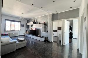 4 LOCALI A BANCHETTE