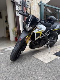 Aprilia Dorsoduro 750