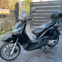 Piaggio Beverly 200