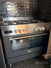 Cucina a gas con forno ventilato DE LONGHI