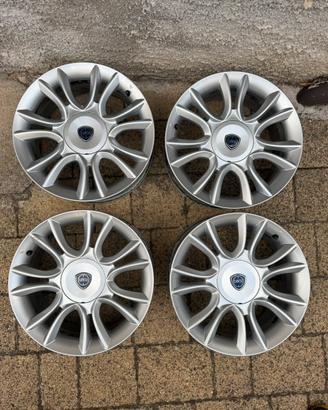 Set 4 Cerchi in Lega Originali Lancia 16” - Ottime