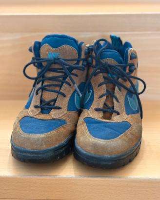 Scarponcini da trekking Nike ACG Torre Mid