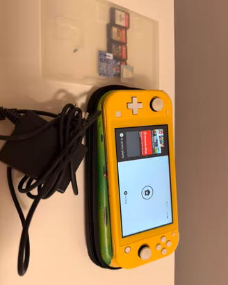 Nintendo switch lite con accessori e giochi