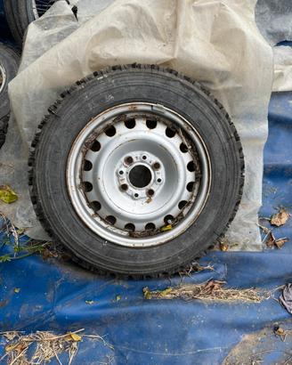 Gomme auto