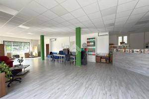 NEGOZIO A SAMONE
