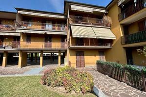 Appartamento di 169 m² con 4 locali e box auto a S