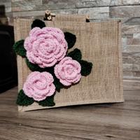 borse con fiori creati all uncinetto 