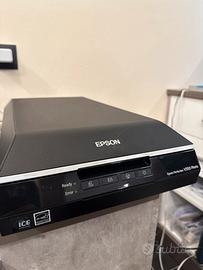 Epson v550