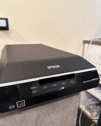 Epson v550