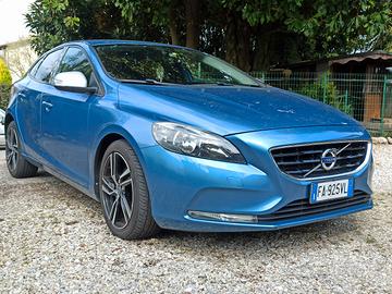 Volvo V40 1.6  84kW  114CV