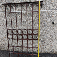 Barriera antica in ferro