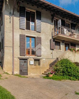 CASA DI CORTE A GARGNANO