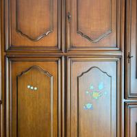 Armadio in legno massiccio