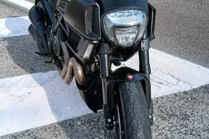 ducati diavel dark