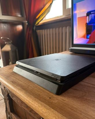 PLAY STATION 4 SLIM