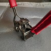 tappatrice manuale per tappi a corona