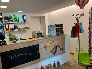 Mobili e stock merce cartoleria