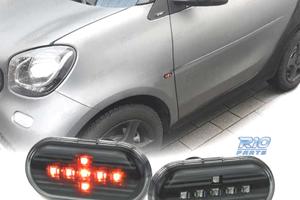 FRECCIE LATERALI PER SMART FORTWO 453 14- LED NERO