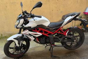 moto Benelli 125
