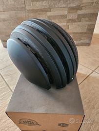 Casco Carrera Brooks