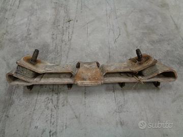 SUPPORTO CAMBIO JEEP CHEROKEE KJ 2.8 CRD 2003