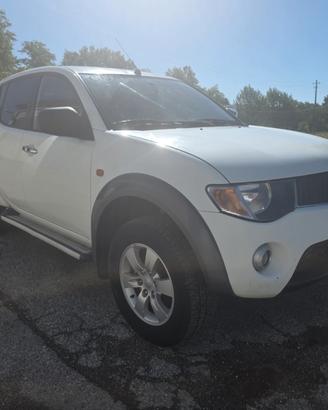 Mitsubishi L 200 - Anno 2008
