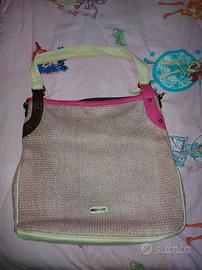 Borse firmate e non, sacche, sciarpe e varie