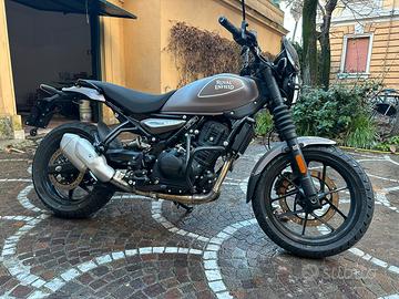 Guerrilla 450 by Royal Enfield