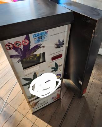 distributore automatico 10 slot da esterno