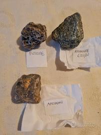 tre minerali grezzi da collezione
