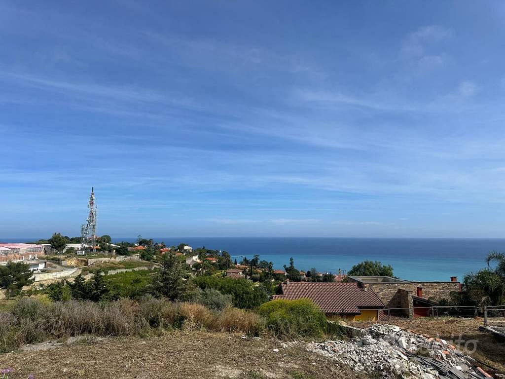 Terreno di 1900 m² a Bordighera - Altro