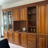 Credenza con vetrinetta