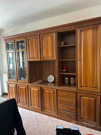 Credenza con vetrinetta