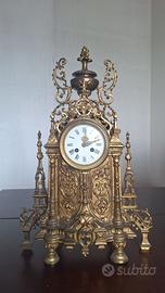 Orologio Antico da Tavolo in Bronzo Dorato