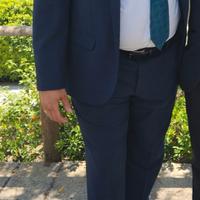 vestito uomo elegante completo