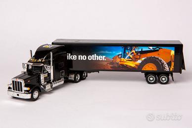 CAT® M-SERIES MOTOR GRADERS MURAL TRUCK 1:50