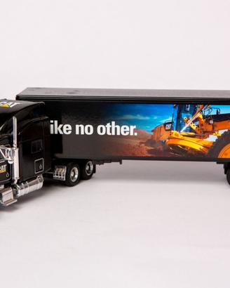 CAT® M-SERIES MOTOR GRADERS MURAL TRUCK 1:50