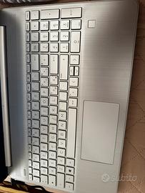 Computer HP come nuovo+caricabatterie+cuffie