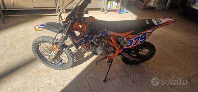 Moto cross NCX 125 4 t