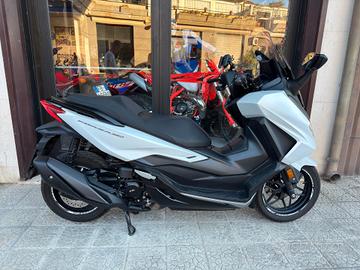 Honda Forza 350 (2024)