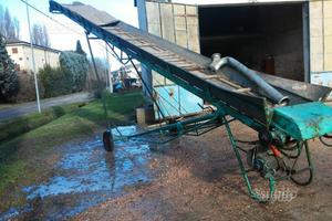 Caricatore-scaricatore mobile