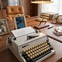 Macchina da scrivere "Gabriele 25"