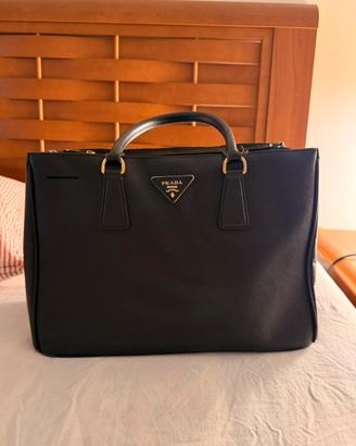 Borsa Prada Galleria Grande in Pelle Saffiano Nera