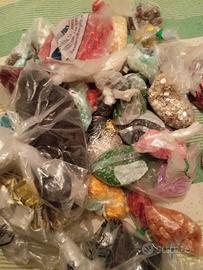 Borsa piena di paillettes, cannucce,perline, stras