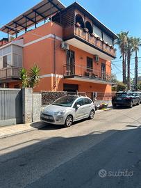 02 Appartamento vani 3 con terrazzo, ristrutturato