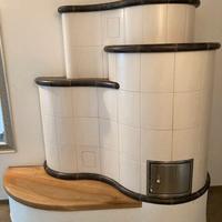 Stufa in maiolica ad accumulo - marca Arcadia