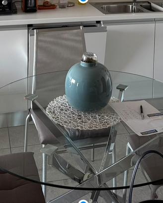 Tavolo rotondo vetro 110 cm e 4 sedie Calligaris