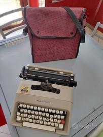 macchina per scrivere Olivetti lettera 35l