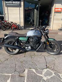 Moto Guzzi V7 Stone Centenario