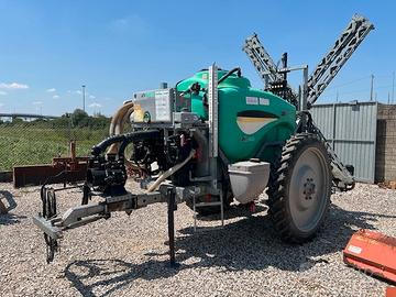 Polverizzatore trainato UNIGREEN 2000 L